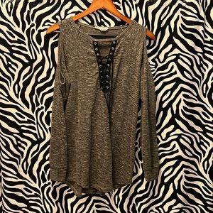 Long sleeve with own shoulders shirt